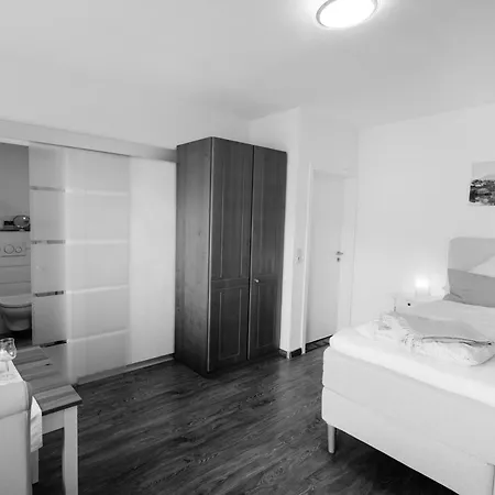 بيت ضيافة Ferien Weingut Schneider إيلينز-بولتيرسدورف