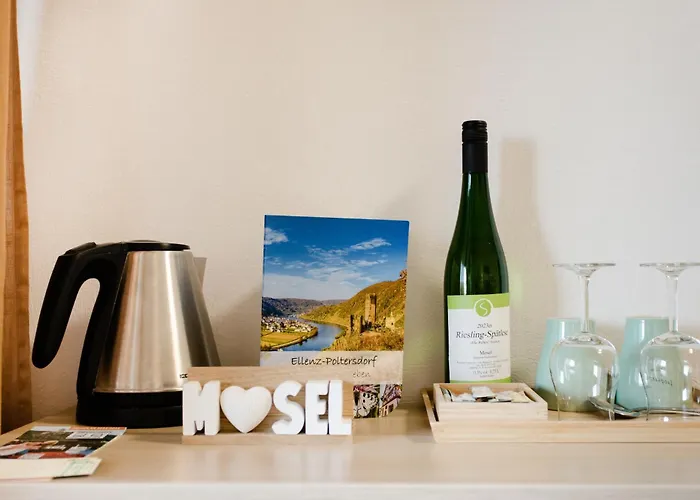 ゲストハウス Ferien Weingut Schneider エレンツ・ポルタースドルフ