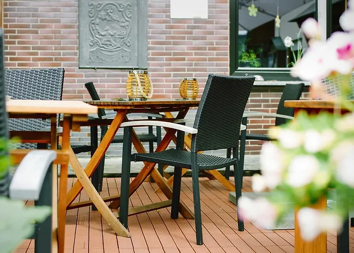 Ferien Weingut Schneider ゲストハウス エレンツ・ポルタースドルフ